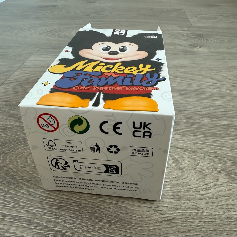 🆕 Pop Mart Disney Mickey Family Cute Together Keychain Bag Charm: Chip Chipmunk - Picture 7 of 11